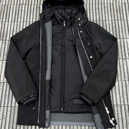 [홍콩명품,PRADA] 프라다 25SS 로고 나일론 2PCS 다운 패딩 후드 파카 자켓 (블랙), BM23438, JL, 레플리카의류,미러급사이트
