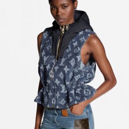 [홍콩명품.LOUIS VUITTON] 루이비통 25SS 로고 여성 모노그램 플리스 후드 조끼 베스트 1AIP56 (네이비), BM23463, MC, 레플리카의류,미러급사이트