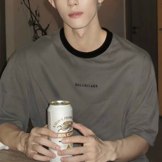 [홍콩명품.BALENCIAGA] 발렌시아가 25SS 로고 자수 오버핏 리버서블 반팔 티셔츠 (블랙-카키), BM23795, 레플리카의류,미러급사이트