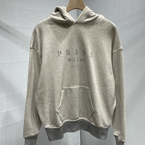 [홍콩명품,PRADA] 프라다 25SS 로고 프린트 후드 티셔츠 (그레이), BM23878, JL, 레플리카의류,미러급사이트