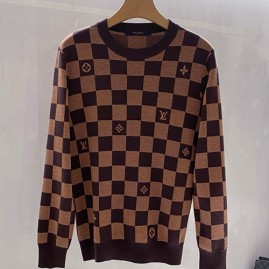 [가격문의][홍콩명품.LOUIS VUITTON] 루이비통 25SS 로고 다미에 캐시미어 니트 스웨터 (브라운), BM23935, 레플리카의류,미러급사이트