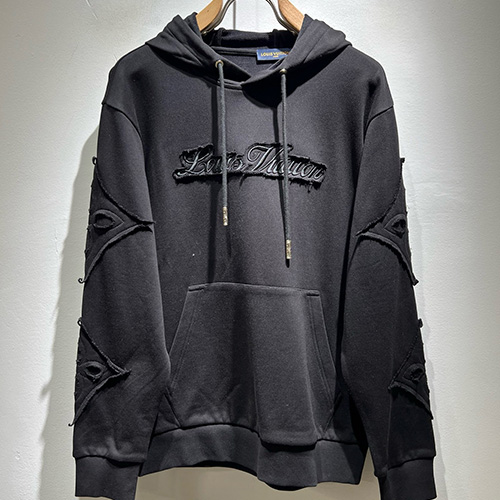 [가격문의][홍콩명품.LOUIS VUITTON] 루이비통 25SS 로고 자수 빈티지 후드 티셔츠 (블랙), BM23940, 레플리카의류,미러급사이트