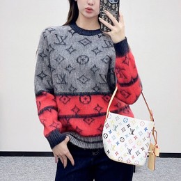 [홍콩명품.LOUIS VUITTON] 루이비통 25SS 로고 여성 모노그램 모헤어 니트 스웨터 (그레이-레드), BM24094, TBG, 레플리카의류,미러급사이트