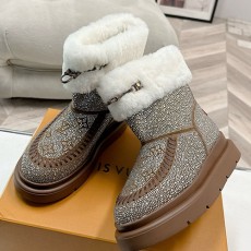 [홍콩명품.LOUIS VUITTON] 루이비통 25SS 로고 여성 모노그램 시어링 레더 가죽 부츠 (2컬러), SE5999, GHS, 명품스니커즈,운동화,구두,로퍼,하이탑,신발