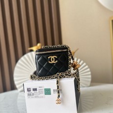 [홍콩명품.CHANEL] 샤넬 25SS 로고 퀄팅 레더 가죽 미니 박스백 크로스백 (블랙-금장), BGM5467, YF, 홍콩명품가방,명품쇼핑몰,크로스백,핸드백,구매대행
