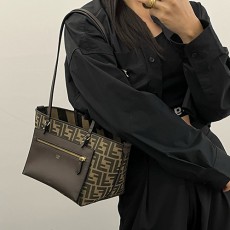 [홍콩명품,FENDI] 펜디 25SS 로고 FF패턴 Roll 스몰 토트백 핸드백 (브라운), BGM5539, BDA, 홍콩명품가방,명품쇼핑몰,크로스백,핸드백,구매대행