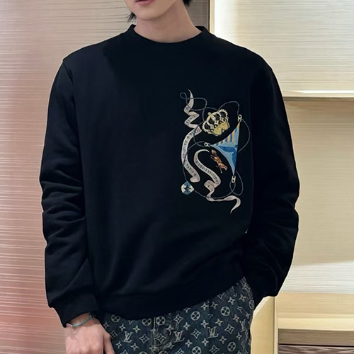 [홍콩명품.LOUIS VUITTON] 루이비통 25SS 로고 그래픽 맨투맨 티셔츠 (블랙), BM24272, KB, 레플리카의류,미러급사이트