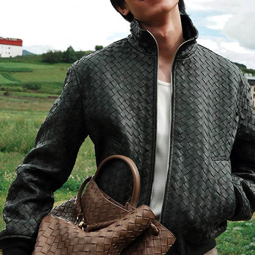 [홍콩명품.BOTTEGA VENETA] 보테가베네타 26SS 로고 인트레치아토 레더 가죽 카라 봄버 자켓 (2컬러), BM24335, TOM, 레플리카의류,미러급사이트