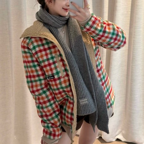 [홍콩명품,MIU MIU] 미우미우 26SS 로고 패턴 여성 캐시미어 집업 자켓 (카라멜), BM24463, JL, 레플리카의류,미러급사이트