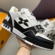 [홍콩명품.LOUIS VUITTON] 루이비통 26SS 로고 모노그램 트레이너 스니커즈 운동화 (블랙-화이트), SE6044, PMD, 명품스니커즈,운동화,구두,로퍼,하이탑,신발