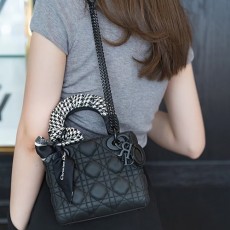 [홍콩명품,Christian Dior] 디올 26SS 로고 CD Lady 17 토트백 핸드백 (블랙), BGM5552, BDA, 홍콩명품가방,명품쇼핑몰,크로스백,핸드백,구매대행