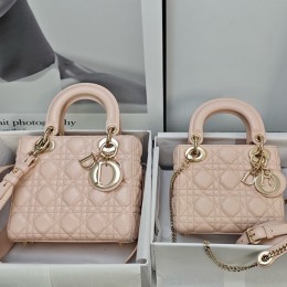[홍콩명품,Christian Dior] 디올 26SS 로고 CD Lady 토트백 핸드백 (핑크-2사이즈), BGM5555, BDA, 홍콩명품가방,명품쇼핑몰,크로스백,핸드백,구매대행