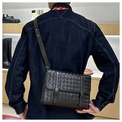 [홍콩명품.BOTTEGA VENETA] 보테가베네타 26SS 로고 인트레치아토 레더 가죽 메신저백 (2컬러), BGM5581, BC, 홍콩명품가방,명품쇼핑몰,크로스백,핸드백,구매대행