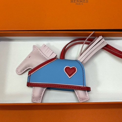 [홍콩명품.Hermes] 에르메스 26SS 로고 Rodeo 백참 (핑크-블루), BGM5598, H3, 홍콩명품가방,명품쇼핑몰,크로스백,핸드백,구매대행