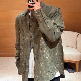 [가격문의][홍콩명품.LOUIS VUITTON] 루이비통 26SS 로고 모노그램 남방 셔츠 (카키), BM24502, YS, 레플리카의류,미러급사이트