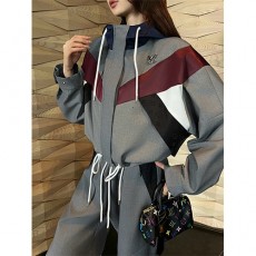 [홍콩명품.LOUIS VUITTON] 루이비통 26SS 로고 여성 후드 윈드브레이커 자켓 1AJGQ3 + 팬츠 바지 상하의 세트 (그레이), BM24532, MC, 레플리카의류,미러급사이트