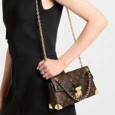 [홍콩명품.LOUIS VUITTON] 루이비통 26SS 로고 모노그램 트렁키 이스트웨스트 크로스백 숄더백 M27266, BGM5644, BDA, 홍콩명품가방,명품쇼핑몰,크로스백,핸드백,구매대행