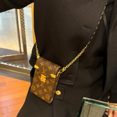 [홍콩명품.LOUIS VUITTON] 루이비통 26SS 로고 모노그램 폰 파우치 메티스 M13572, BGM5646, BDA, 홍콩명품가방,명품쇼핑몰,크로스백,핸드백,구매대행