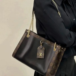 [가격문의][홍콩명품.LOUIS VUITTON] 루이비통 26SS 로고 모노그램 Nova 토트백 M13140, BGM5648, BDA, 홍콩명품가방,명품쇼핑몰,크로스백,핸드백,구매대행