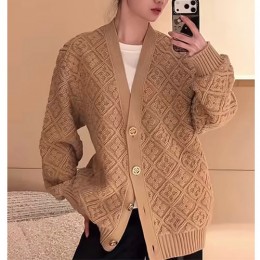 [홍콩명품.LOUIS VUITTON] 루이비통 26SS 로고 여성 모노그램 V넥 니트 가디건 (카라멜), BM24604, KSM, 레플리카의류,미러급사이트