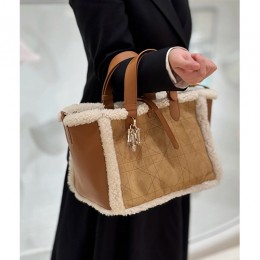 [홍콩명품,Christian Dior] 디올 26SS 로고 Toujours 레더 가죽 토트백 핸드백 (베이지), BGM5683, BDA, 홍콩명품가방,명품쇼핑몰,크로스백,핸드백,구매대행