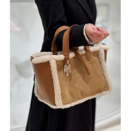 [홍콩명품,Christian Dior] 디올 26SS 로고 Toujours 레더 가죽 토트백 핸드백 (베이지), BGM5683, BDA, 홍콩명품가방,명품쇼핑몰,크로스백,핸드백,구매대행