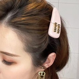 [홍콩명품,MIU MIU] 미우미우 26SS 로고 머리핀 헤어핀 (2컬러), ET3402, JL, 명품악세사리,팔찌,귀걸이,반지