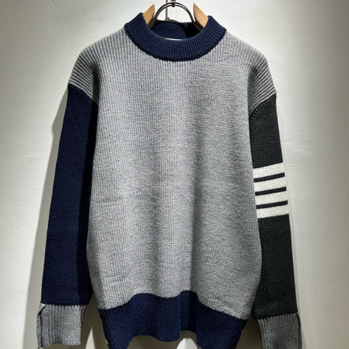 [홍콩명품.THOME BROWNE] 톰브라운 26SS 로고 4바 캐시미어 니트 스웨터 (2컬러), BM24701, 레플리카의류,미러급사이트