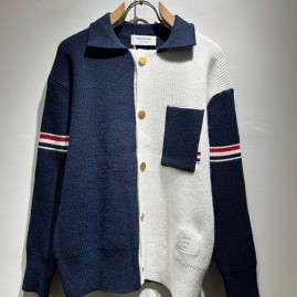 [홍콩명품.THOME BROWNE] 톰브라운 26SS 로고 3선 캐시미어 카라 니트 가디건 자켓 (2컬러), BM24702, 레플리카의류,미러급사이트
