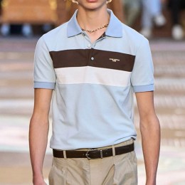 [홍콩명품.LOUIS VUITTON] 루이비통 26SS 로고 프린트 카라 폴로 반팔 티셔츠 (스카이블루), BM24802, KK, 레플리카의류,미러급사이트