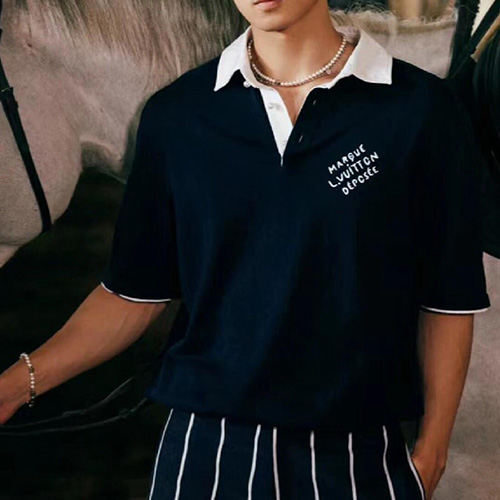 [홍콩명품.LOUIS VUITTON] 루이비통 26SS 로고 자수 카라 폴로 반팔 티셔츠 (2컬러), BM24811, KK, 레플리카의류,미러급사이트