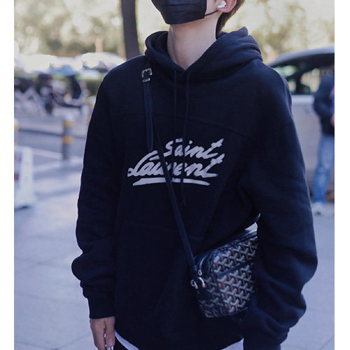 [홍콩명품.YSL] 입생로랑 26SS 로고 프린트 후드 티셔츠 (블랙), BM24845, JL, 레플리카의류,미러급사이트