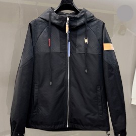 [홍콩명품.LOUIS VUITTON] 루이비통 26SS 로고 모노그램 후드 바람막이 자켓 (블랙), BM24879, KSM, 레플리카의류,미러급사이트