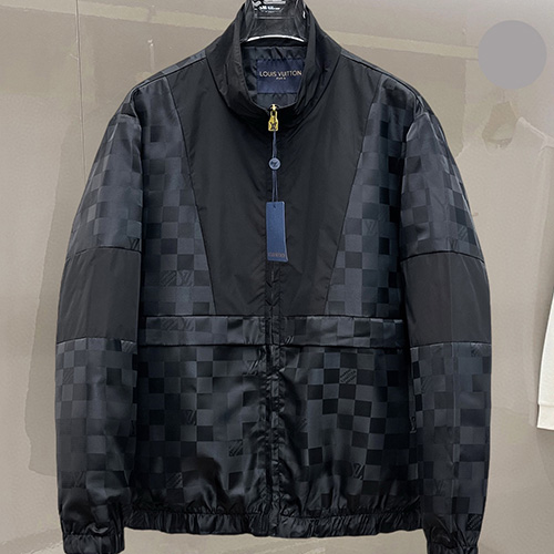 [홍콩명품.LOUIS VUITTON] 루이비통 26SS 로고 다미에 터틀넥 봄버 자켓 (블랙), BM24884, KSM, 레플리카의류,미러급사이트