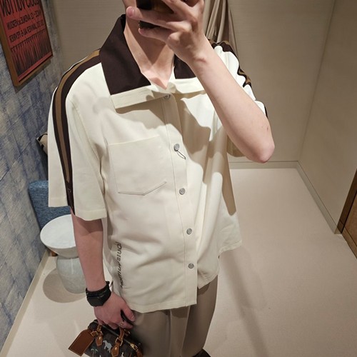 루이비통 로고 반팔 남방 셔츠 1AJREV (아이보리) 26SS