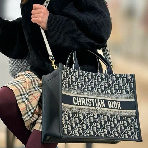 [홍콩명품,Christian Dior] 디올 24SS 로고 오블리크 BOOK TOTE 토트백 핸드백 (네이비), BGM3065, 홍콩명품가방,명품쇼핑몰,크로스백,핸드백,구매대행,무브타임