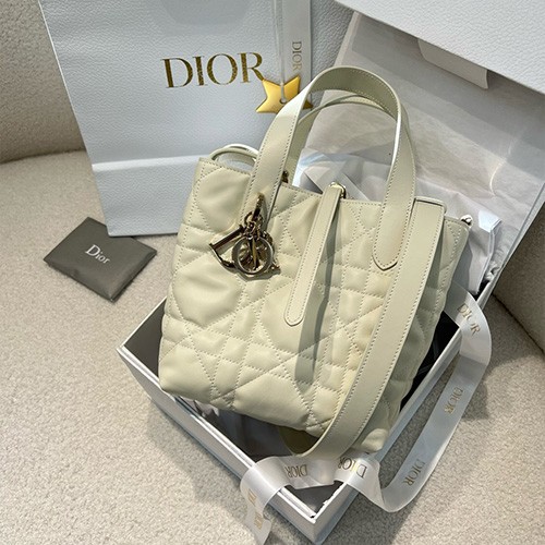 [홍콩명품,Christian Dior] 디올 25SS 로고 TOUJOURS 스몰 토트백 핸드백 (아이보리), BGM4648, BDA, 홍콩명품가방,명품쇼핑몰,크로스백,핸드백,구매대행