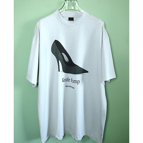 [홍콩명품.BALENCIAGA] 발렌시아가 25SS 로고 그래픽 프린트 반팔 티셔츠 (화이트), BM21046, JL, 홍콩명품의류,구매대행,온라인명품