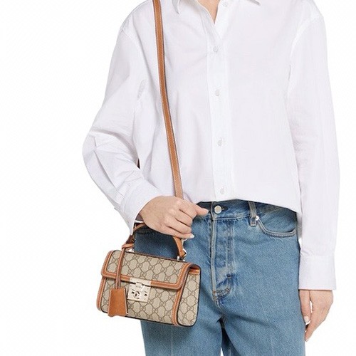 [홍콩명품.Gucci] 구찌 25SS 로고 패드록 스몰 탑 핸들 핸드백 베이지 브라운 GG 패브릭 838999FAD6L9758, BGM5034, GU2, 홍콩명품가방,명품쇼핑몰,크로스백,핸드백,구매대행
