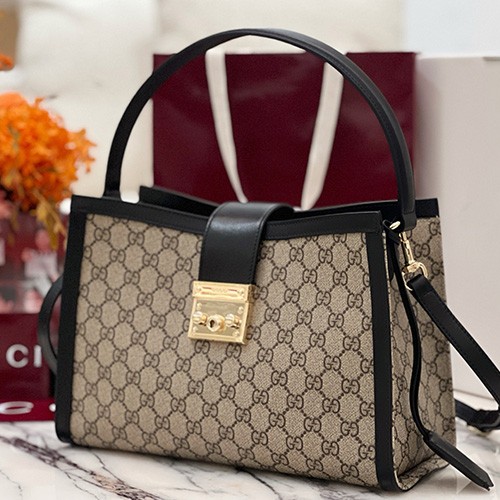 [홍콩명품.Gucci] 구찌 25SS 로고 패드록 탑 핸들 핸드백 베이지 블랙 GG 패브릭 838991, BGM5040, GU2, 홍콩명품가방,명품쇼핑몰,크로스백,핸드백,구매대행
