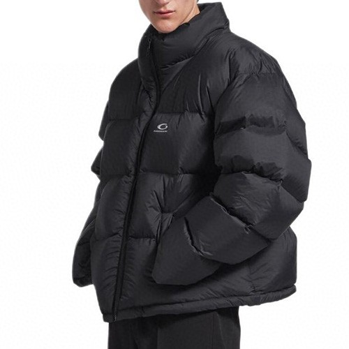 [홍콩명품.BALENCIAGA] 발렌시아가 25SS 로고 자수 다운 패딩 자켓 (블랙), BM24261, KK, 레플리카의류,미러급사이트