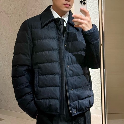 [홍콩명품.LOUIS VUITTON] 루이비통 26SS 로고 울 실크 혼방 라이트다운 패딩 1AIHU5, BM24628, KK, 레플리카의류,미러급사이트
