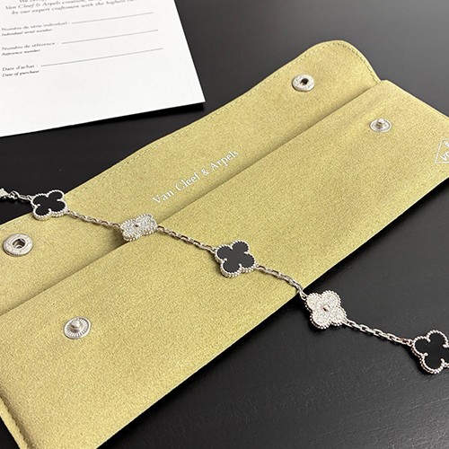 반클리프아펠 Vintage Alhambra 19cm 팔찌 26SS